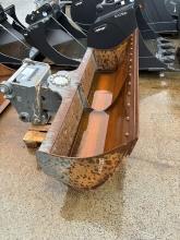 Liebherr Grabenräumlöffel mit Drehmotor 2.000mm