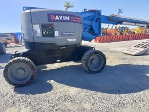 2016 Genie Z-62 Articulated Boom