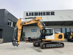 Liebherr R 922 Litronic
