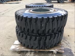 4x Räder GOODYEAR 480/95 R 25 mit 12-Loch-Felgen