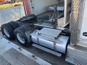 2017 Freightliner M2106