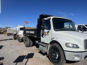 2015 Freightliner M2106