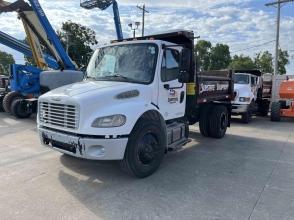 2015 Freightliner M2106