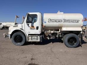 2016 Freightliner M2106