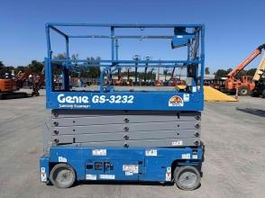 2017 Genie GS-3232