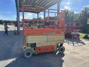2017 JLG 2632ES
