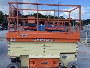2017 JLG 2646ES