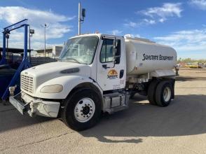 2017 Freightliner M2106