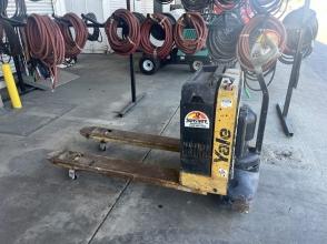 2015 Yale MPB040E