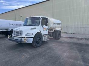 2015 Freightliner M2106