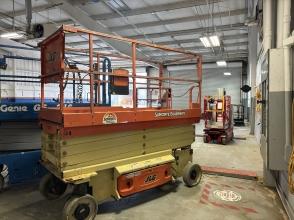 2018 JLG 3246ES